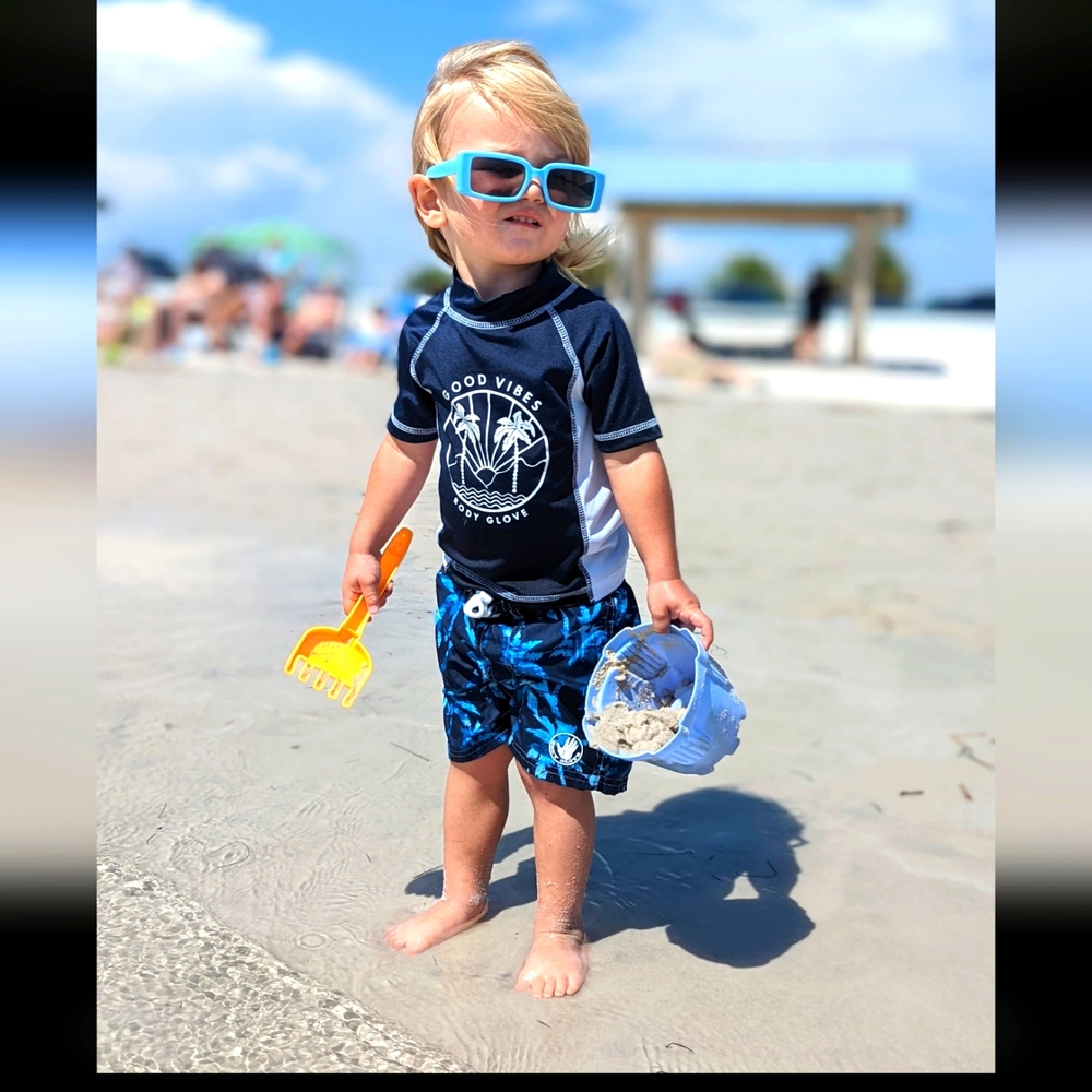 Body Glove Good Vibes swim trunks and swim shirt size 2t